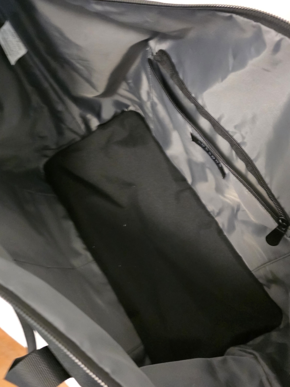 EC Lo & Sons Catalina Deluxe Large Black Weekender Tote W/Detachable Strap - Picture 10 of 15